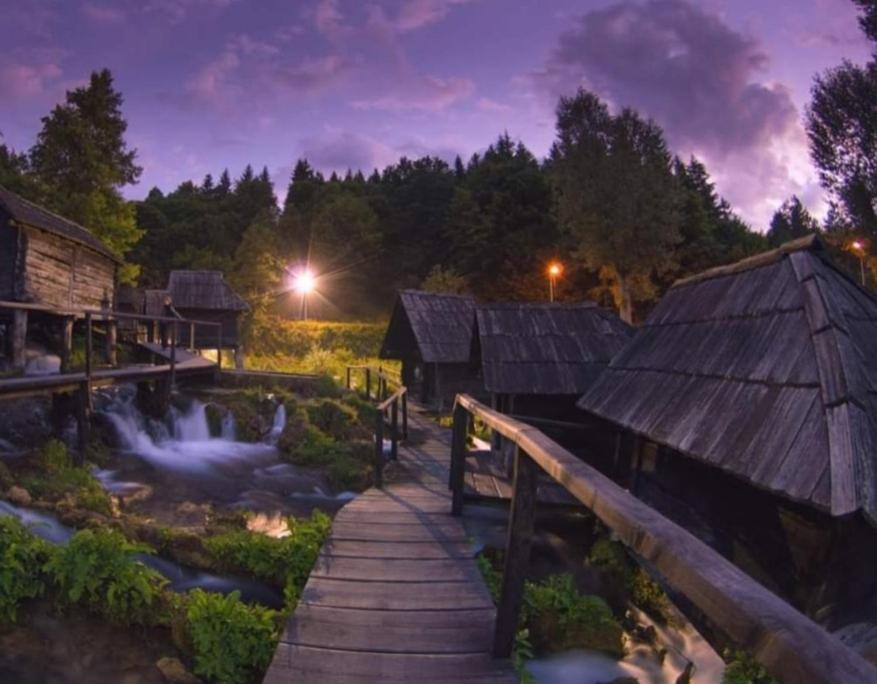 Nomad Glamping Apartment Sipovo Luaran gambar